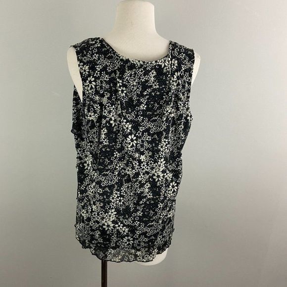 🌿4/$35 🌿NOTATIONS Black &‎ White Floral Sleeveless Blouse - Picture 5 of 7